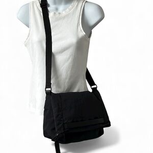 Lululemon Crossbody Bag Fold Over Top Zip Front Pocket 11” x 8” Black Nylon